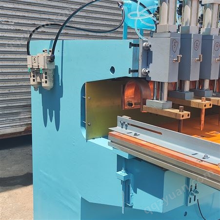 巨清华钢制层板多头焊机排焊机金属不锈钢铁网龙门焊接机器定制